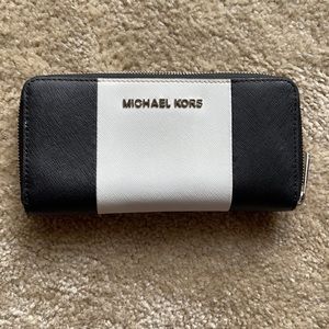Michael Kors accordion style leather wallet